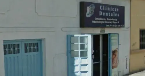 CLINICAS DENTALES CLINICAS DENTALES